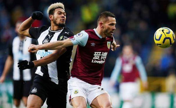 佛罗伦萨主场强势三连胜领跑欧战区  佛罗伦萨主场强势三连胜领跑欧战区